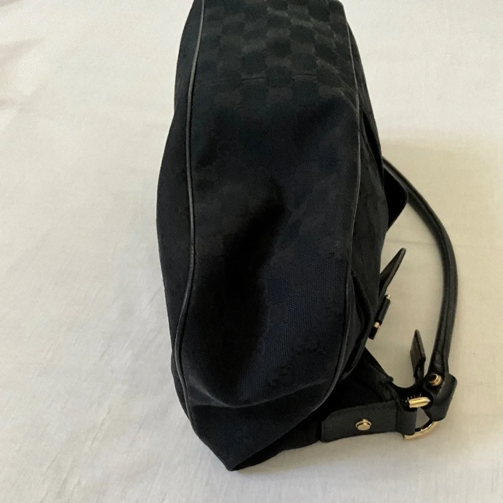 GUCCI Vintage GG Canvas Abbey D-Ring Pocket Hobo Black